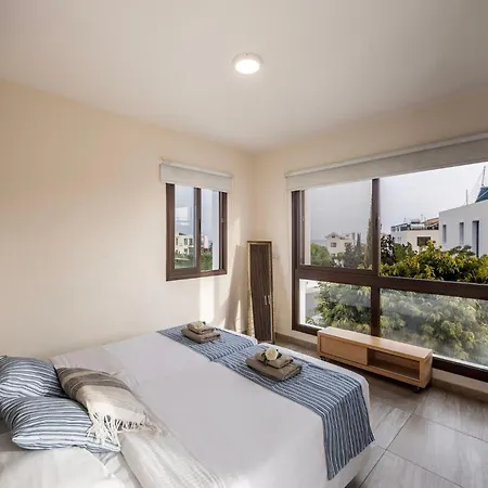 Ionion H32 * Ayia Napa