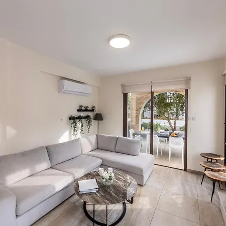 Ionion H32 * Ayia Napa