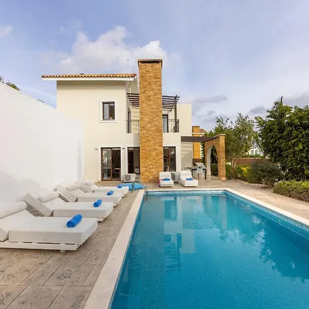 Ionion H32 Вилла *