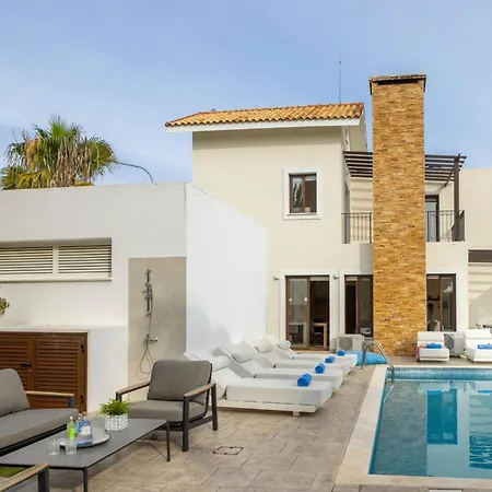 Villa Ionion H32 *