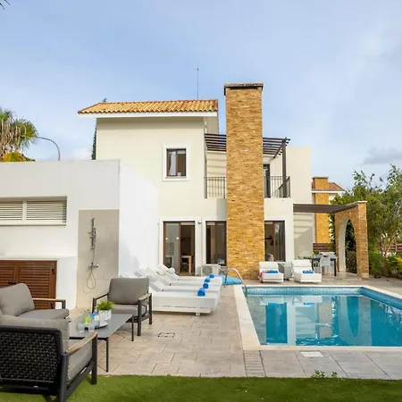 Ionion H32 * Ayia Napa