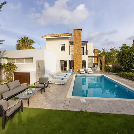 Ionion H32 * Ayia Napa