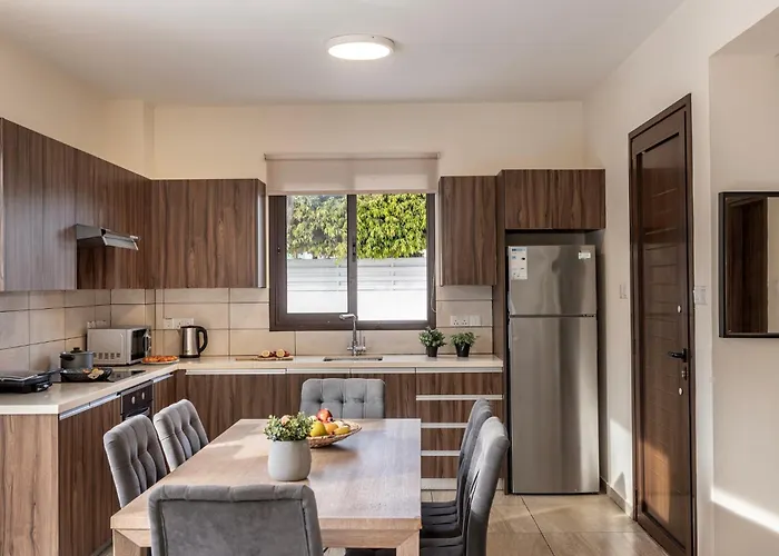 Ionion H32 * Ayia Napa