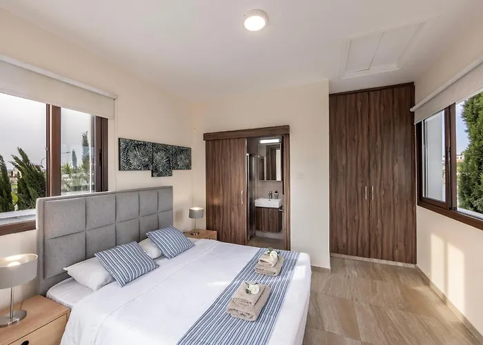 ヴィラ Ionion H32