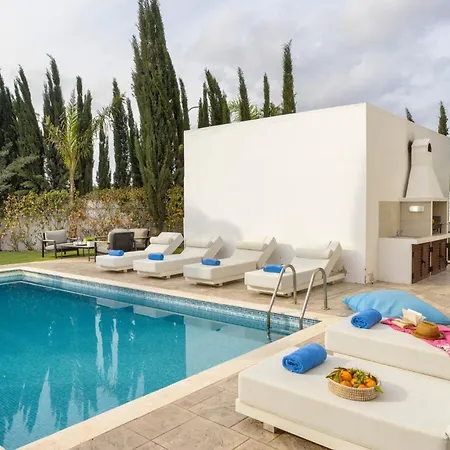 Ionion H32 * Aya Napa